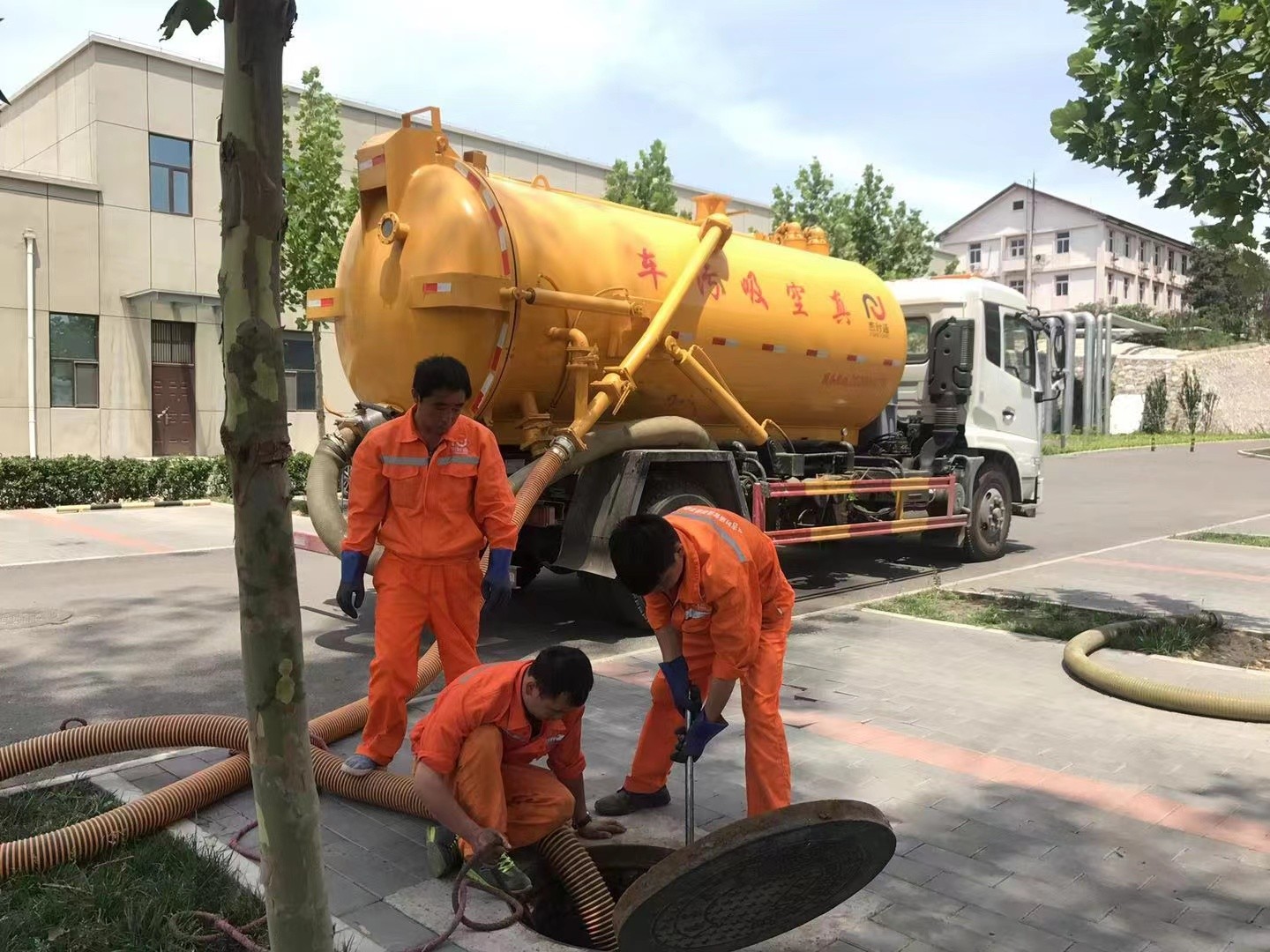 安陆化粪池清理与5-8吨吸粪车施工效率分析